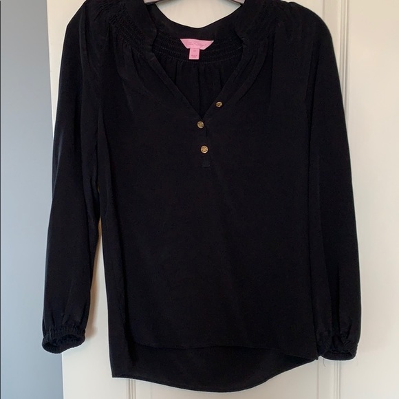 Simple black blouse - Picture 1 of 3